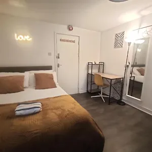 Apartment Cosy & Convenient 1 Bed Studio In The Inner-city, Cardiff