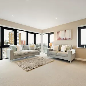 westcliff-penthouse-with-sea-views-and-balcony.bournemouth-hotels.org/